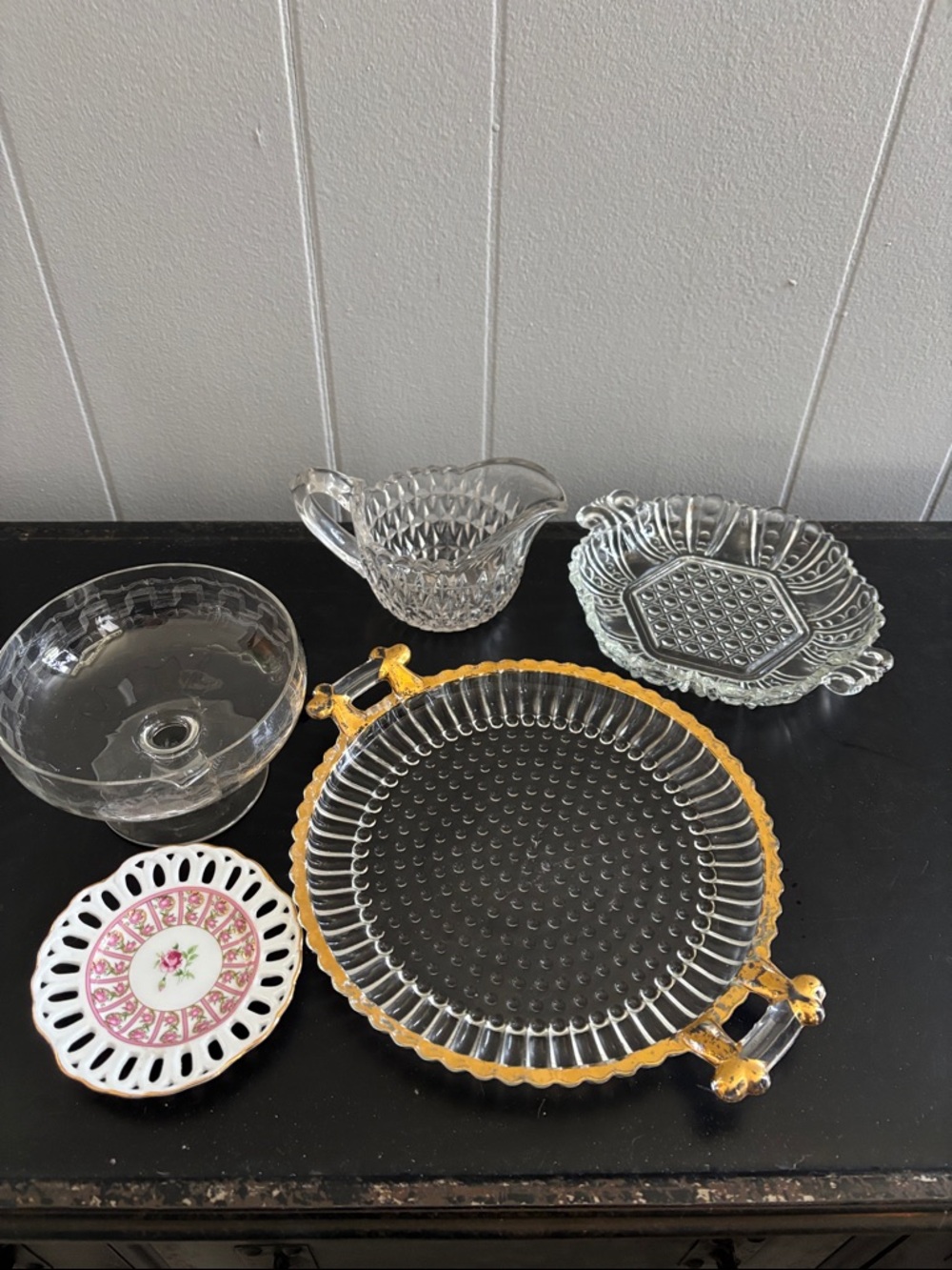 Vintage miscellaneous dishes.